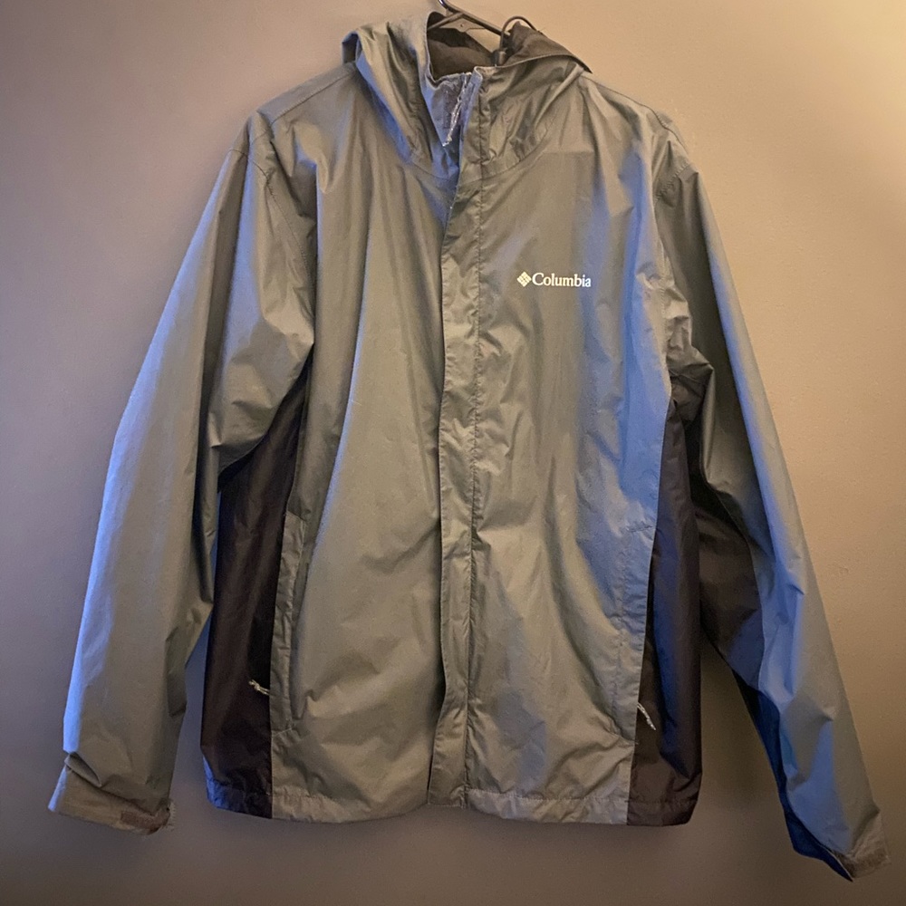 COLUMBIA RAIN JACKET MEDIUM BLACK/GREY